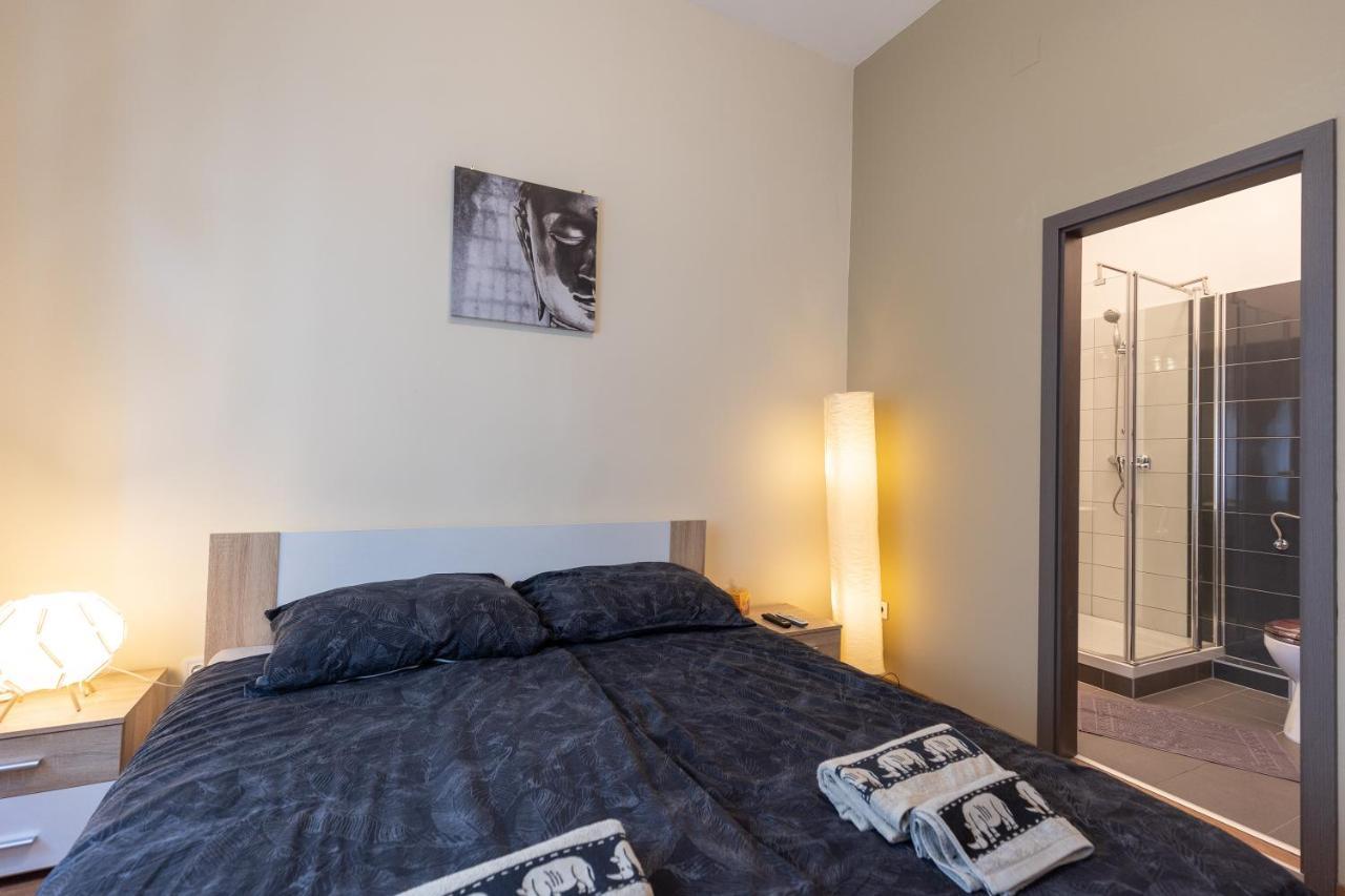 Wiky'S Apartman With 3Bathrooms ブダペスト エクステリア 写真