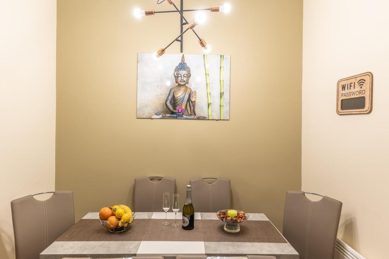 Wiky'S Apartman With 3Bathrooms ブダペスト エクステリア 写真